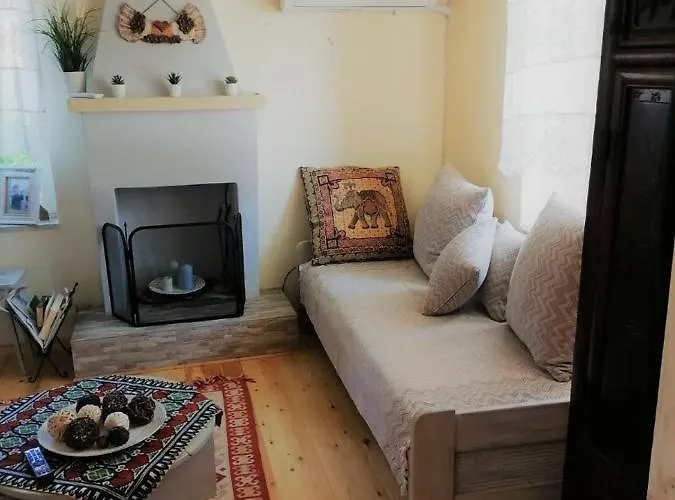 Maria's Traditional House *